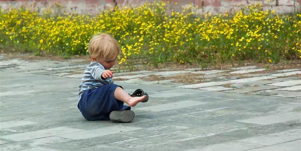 小孩注意力差的原因,小朋友注意力不集中怎么矫正
