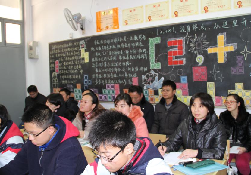 中考到底选鸡头还是凤尾,成都580分中考是当鸡头还是凤尾