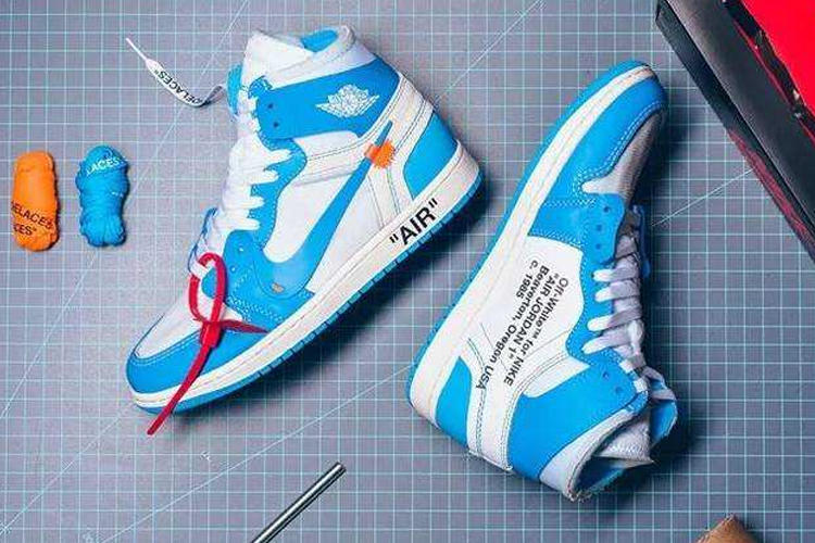 球鞋贴教程,补足球鞋开胶方法