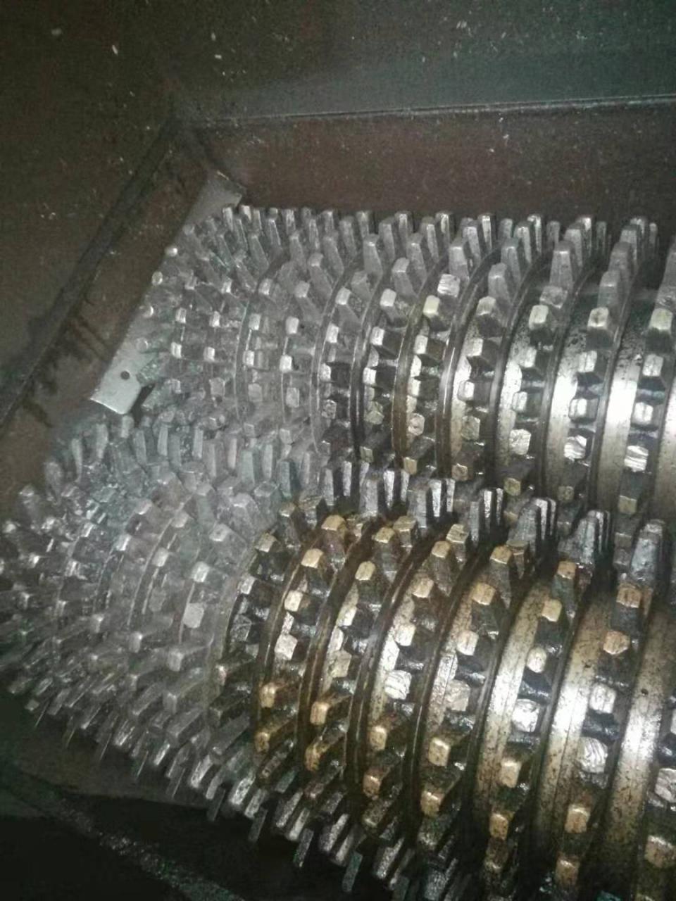 双齿辊破碎机装置,双齿辊制砂机设备