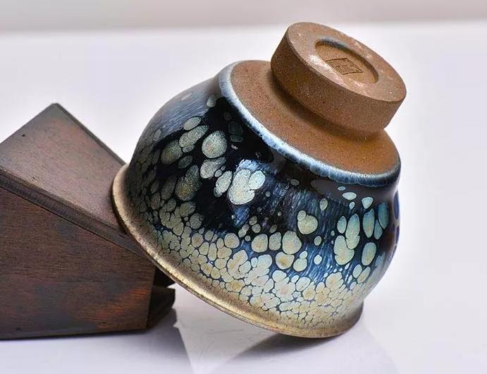 建盏的烧制工艺要克服多少难题，看完这三大点才知道是难上加难