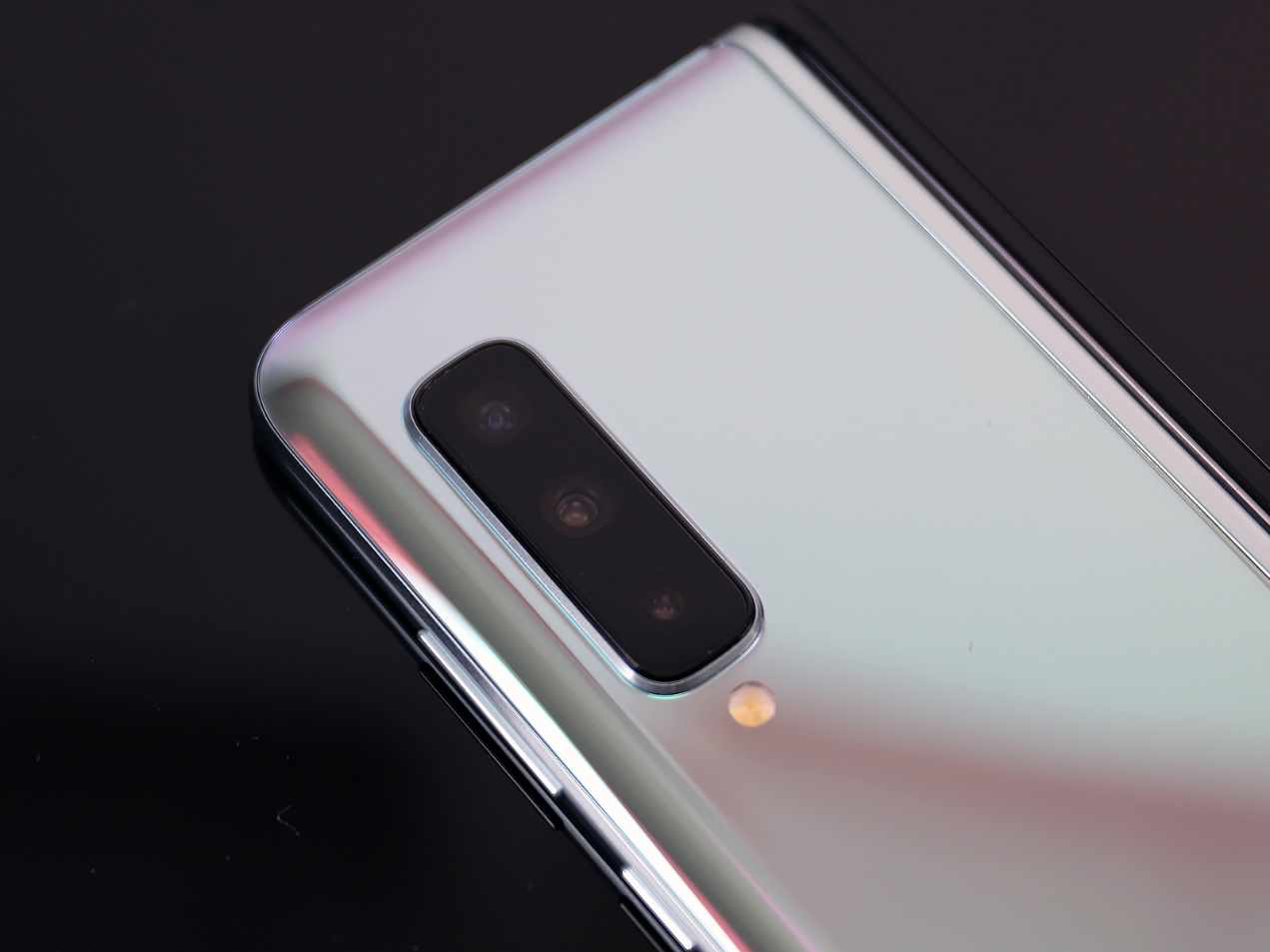 三星galaxyfold4用了两年后的状态,三星galaxyfold玩明日之后