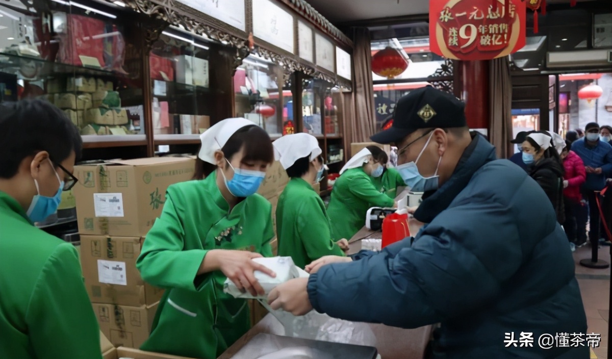 茉莉花茶都得用白玉兰花吗,茉莉花茶里面掺的是哪种兰花
