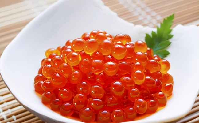 鱼身上哪里不宜吃鱼,鱼身上的什么部位不能碰