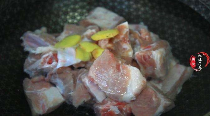 这才是正宗的红烧排骨,这才是正宗蒜香排骨