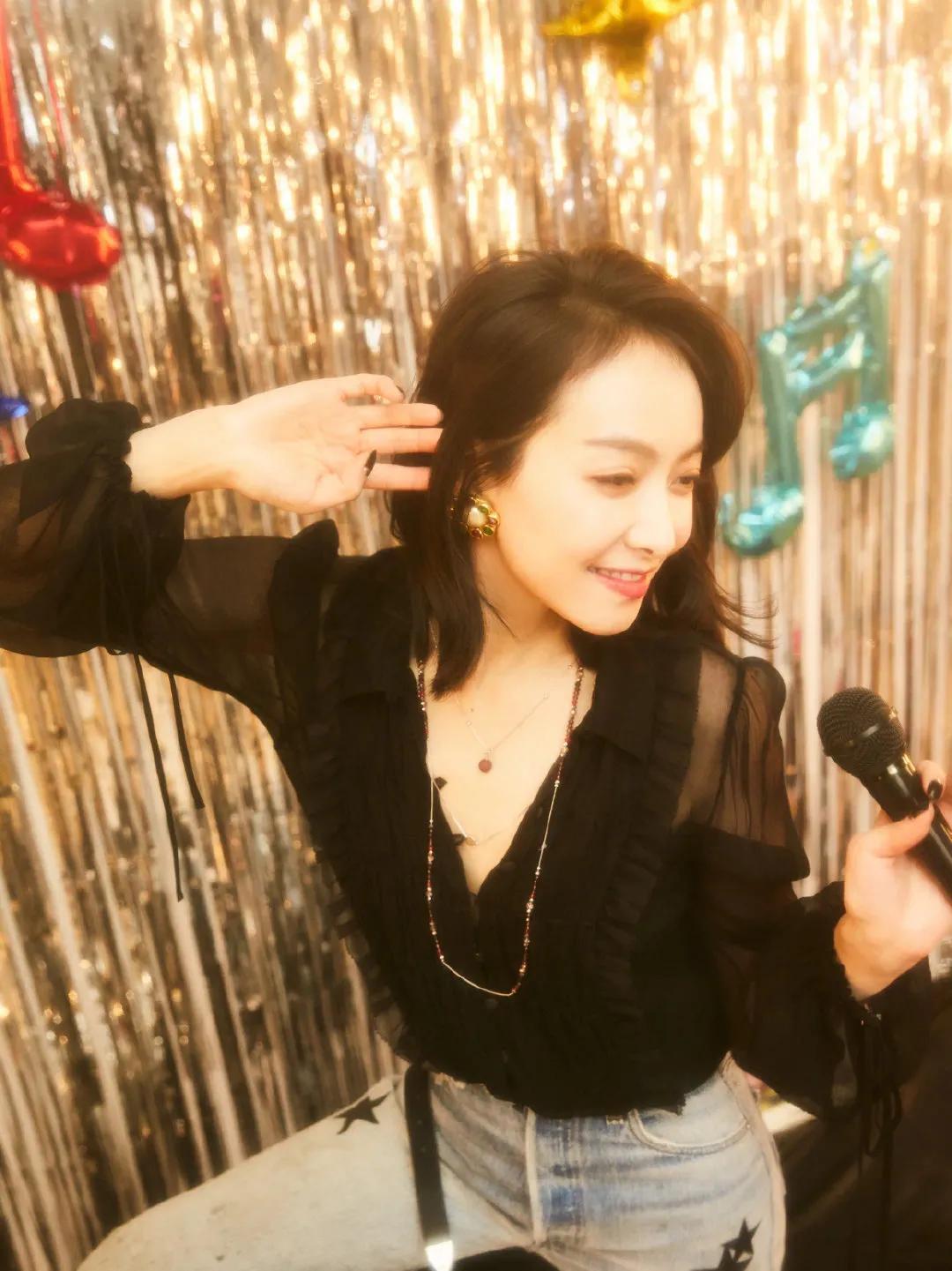 钟楚曦耳环高清图片,钟楚曦耳饰特辑