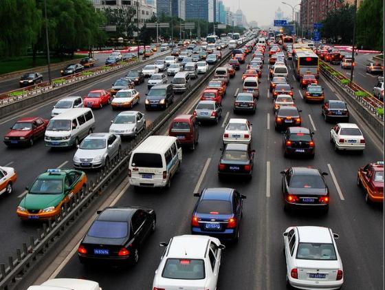 机油换了不到半年却提示机油寿命,各种机油更换周期和时间