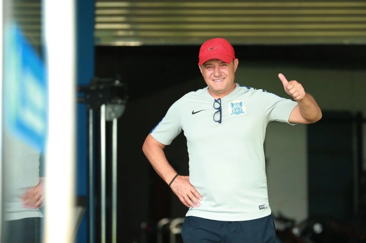 斯托伊科维奇广州富力两翼齐飞,斯托伊科维奇回中国