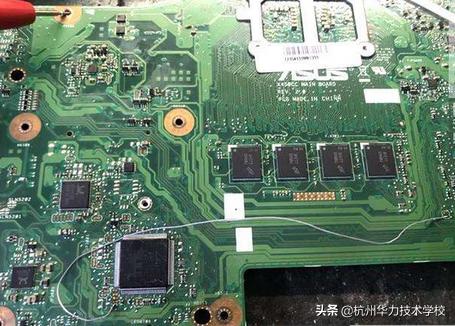 华硕笔记本维修不显屏,维修华硕手提电脑上海