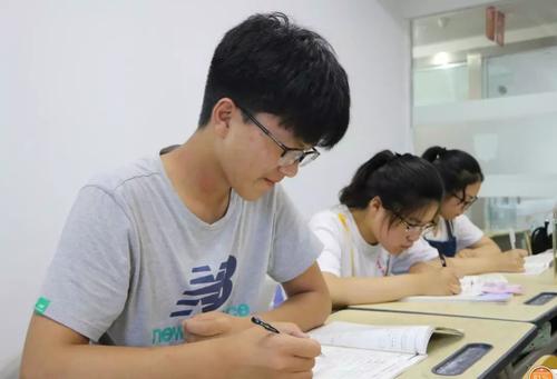 上高一预科班的优势,上预科班有什么利弊