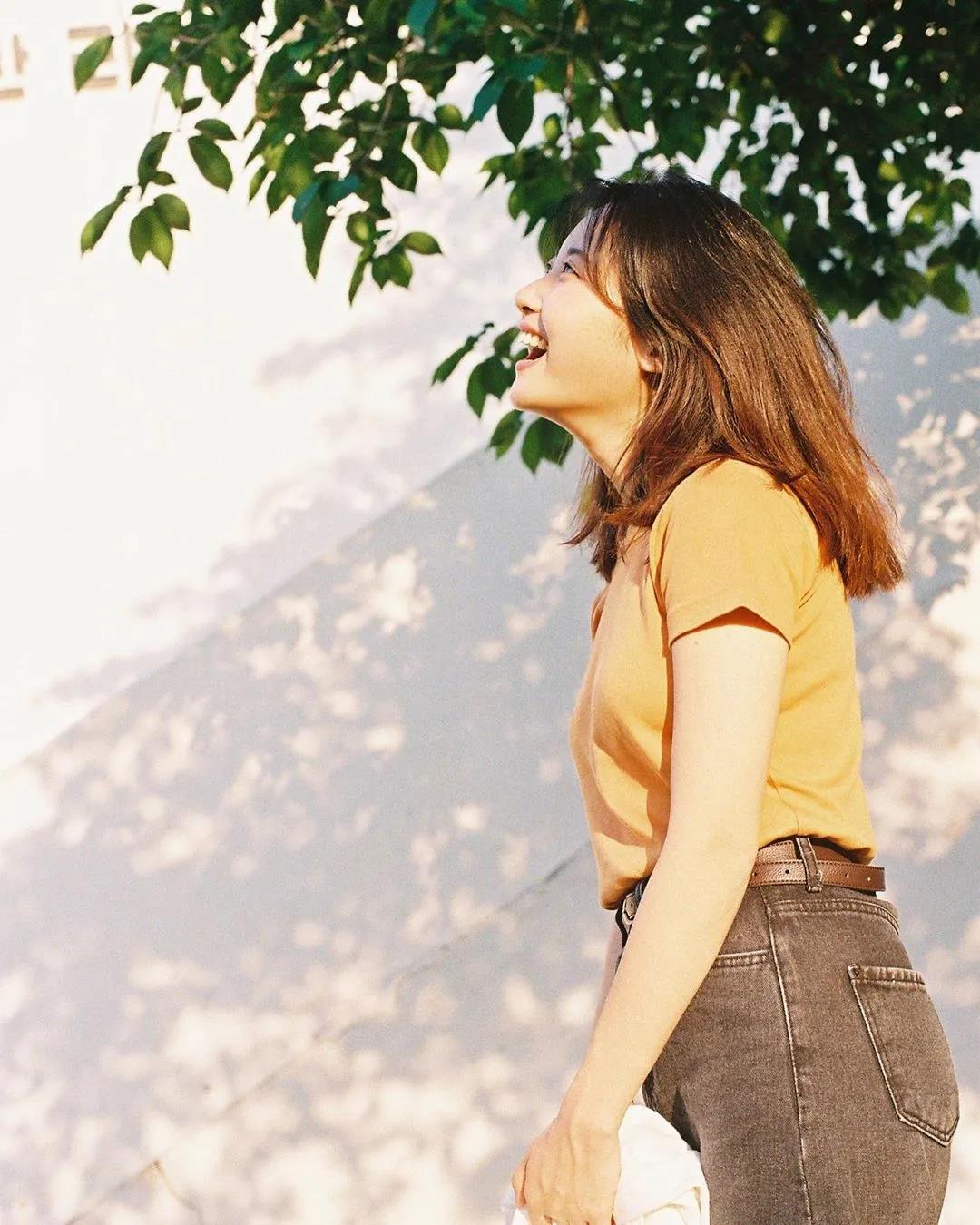 怎么露齿微笑拍照才好看,拍照怎么露齿笑和抿嘴笑好看自然