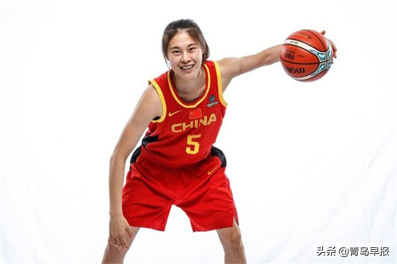 王栋青岛,青岛籍足球元老王栋