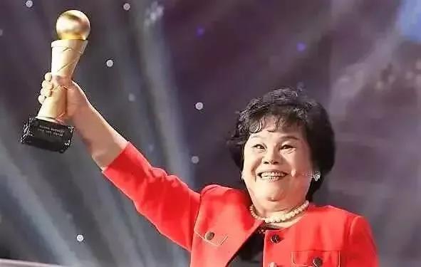 砸工厂,骗明星代言!最会赖账的女老板,亲手毁了民族品牌