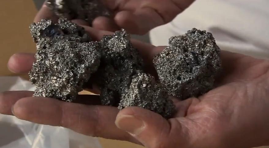 日本武士刀加钢工艺,钨钢做的日本武士刀