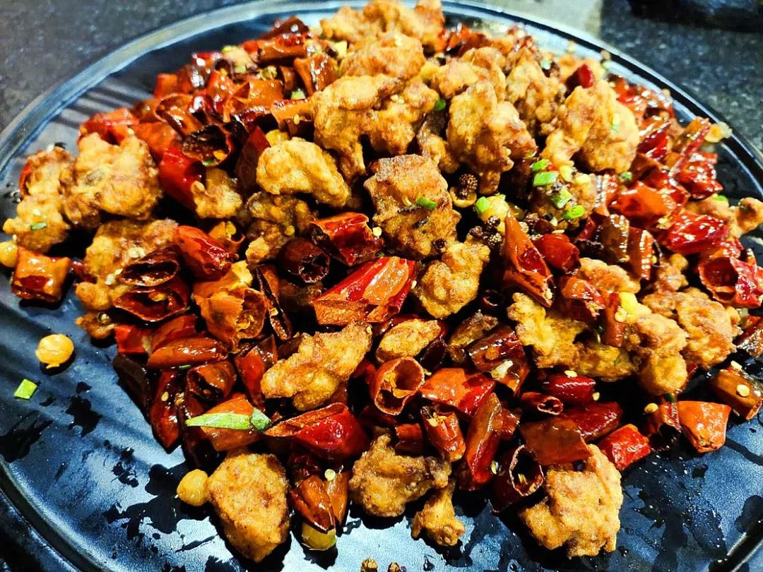 门头沟老牌美食摆上大排档！露天撸串火锅加烤鱼，100元买100瓶U8