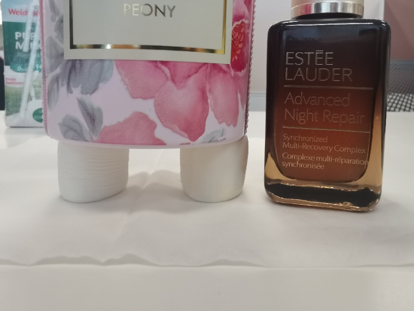 雅诗兰黛第七代小棕瓶评测,雅诗兰黛小棕瓶测评图