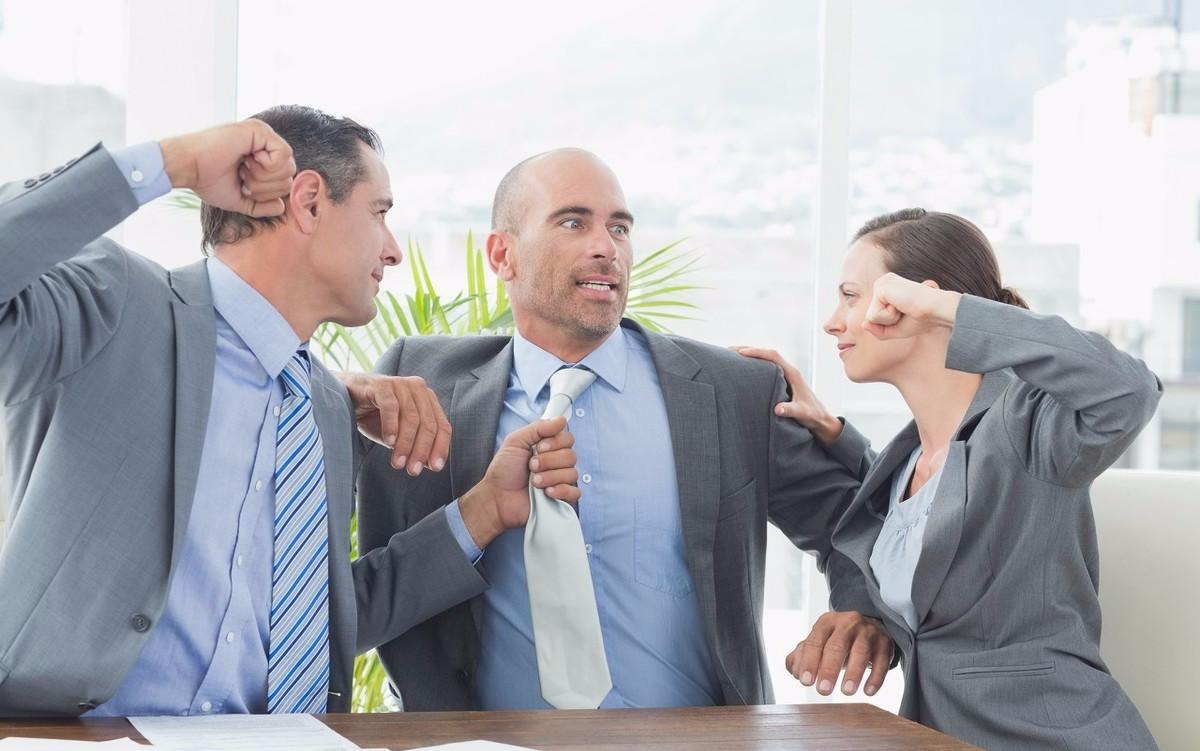 怎么对付职场小人最有效的办法,如何对付职场小人的四招