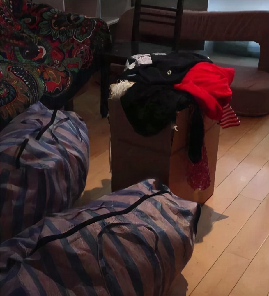 南京一女人抠门买了2套房,南京女的捡破烂8年3套房