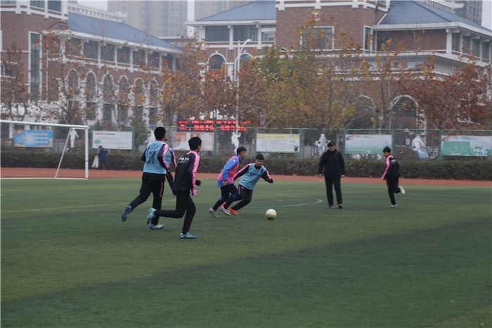 闃滈槼闈掑皯骞磋冻鐞冭仈璧涘崄涔濅腑,缁胯尩杩芥ⅵ鏍″洯瓒崇悆鑱旇禌