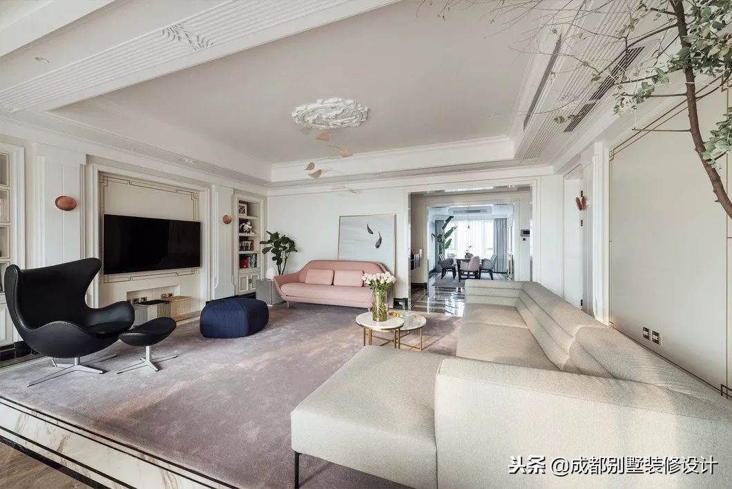 220㎡空中大平层，清新法式设计，家，就得有个精致范儿！