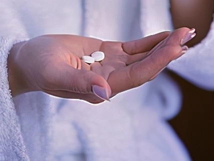 溴隐亭可以在饭后服用吗,服用溴隐亭多久有效果