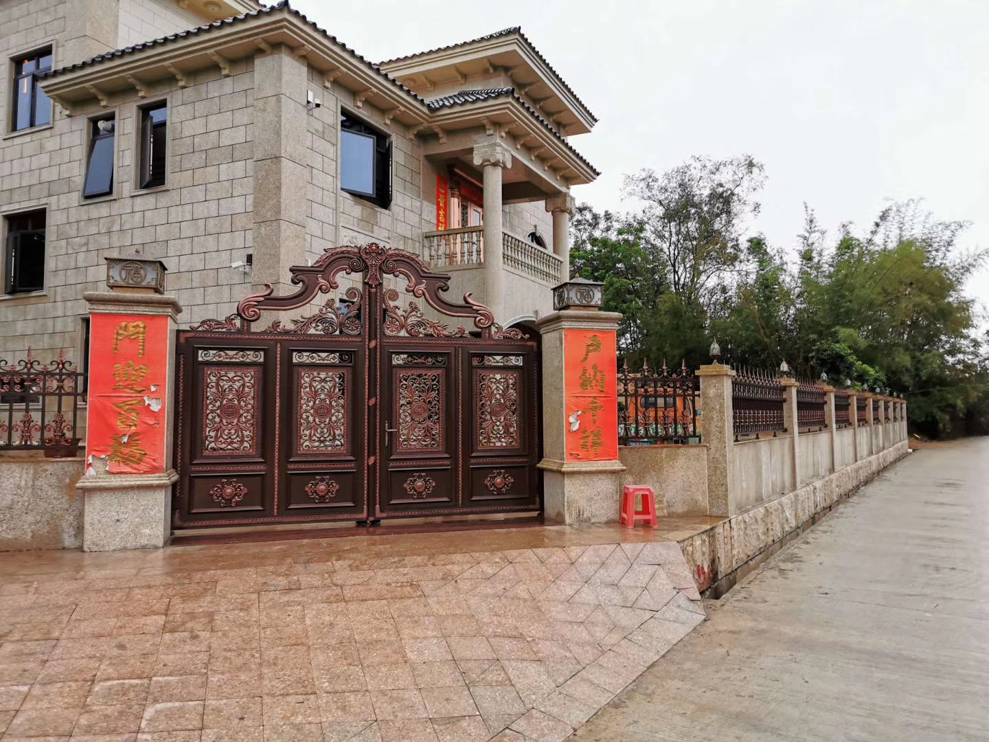 双开铝艺大门安装,双开铝艺大门