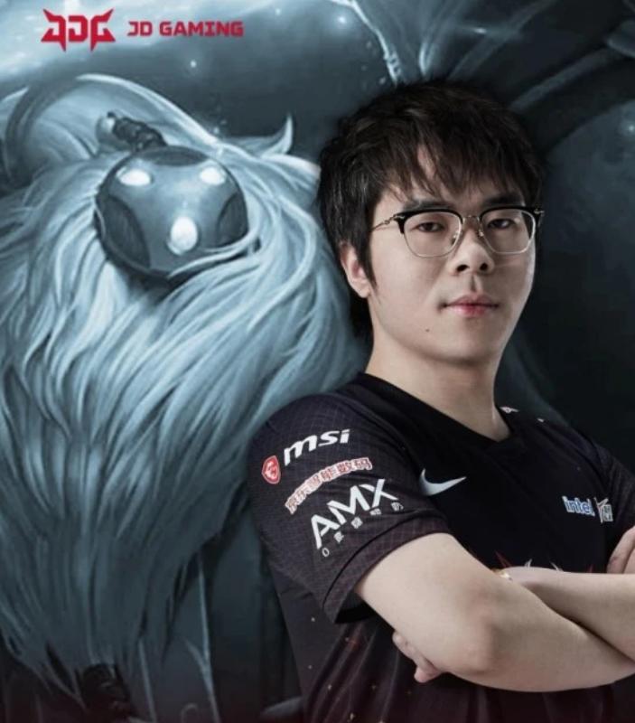 RNG小明因纪录片动怒，表达的意思被曲解，官方故意的？