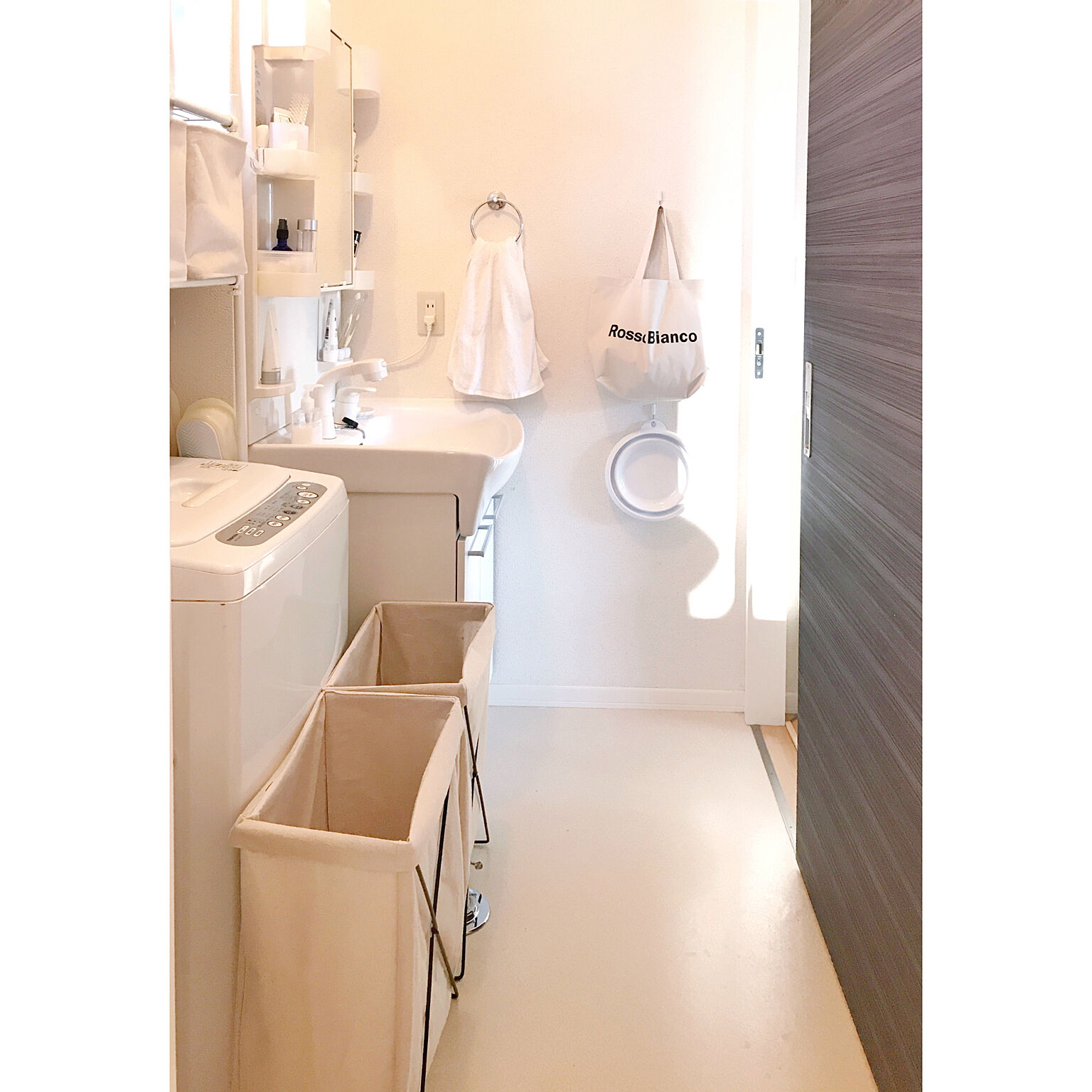 日本小卫生间装修效果图大全,日本整体卫生间一体式集成浴室