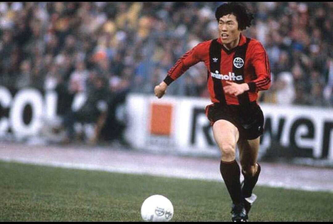 日媒评亚洲球员最佳十一人,德媒票选足坛历史最佳