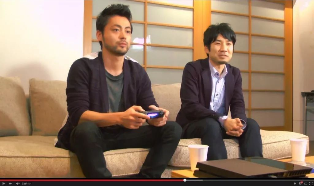 他拍沙雕广告、演AV导演,却是玩家公认的好演员|游戏人物传