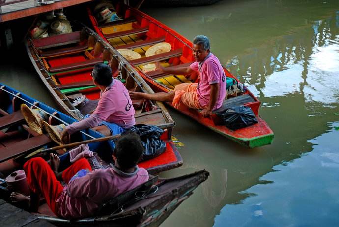 去了泰国旅游怎么沟通,去泰国旅游如何和国内联系