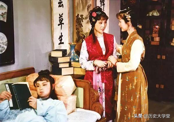 红楼梦男主有几个,红楼梦的男主是谁