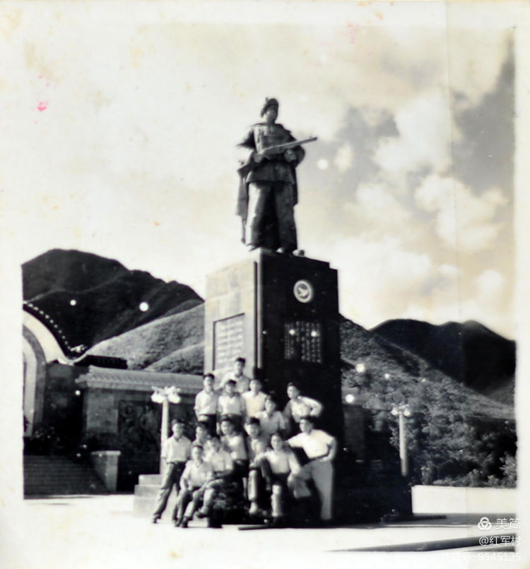 为志愿军烈士墓和毛岸英烈士墓写碑文的罗继五