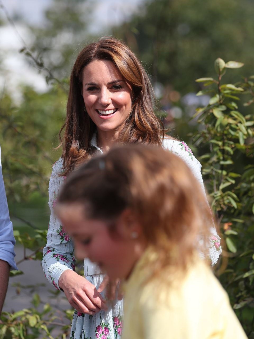 凯特王妃穿搭日常半身裙,凯特王妃穿搭大衣收腰