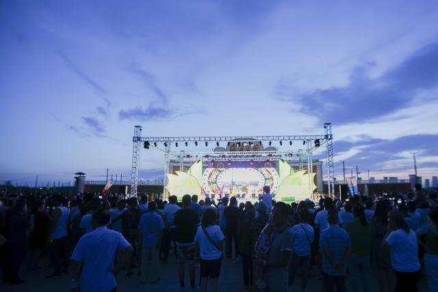 乐舞纵横,饕餮盛宴,哈密夜游正当时