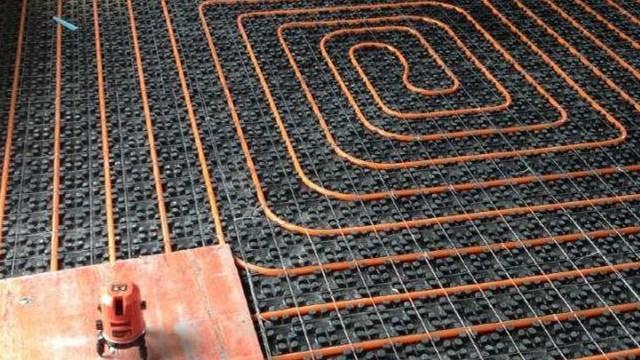 正规的地暖地热要这么做？看完才发现枉做了10年水电工