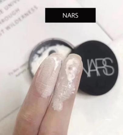 散粉推荐可当底妆,吸油但不毁底妆的散粉