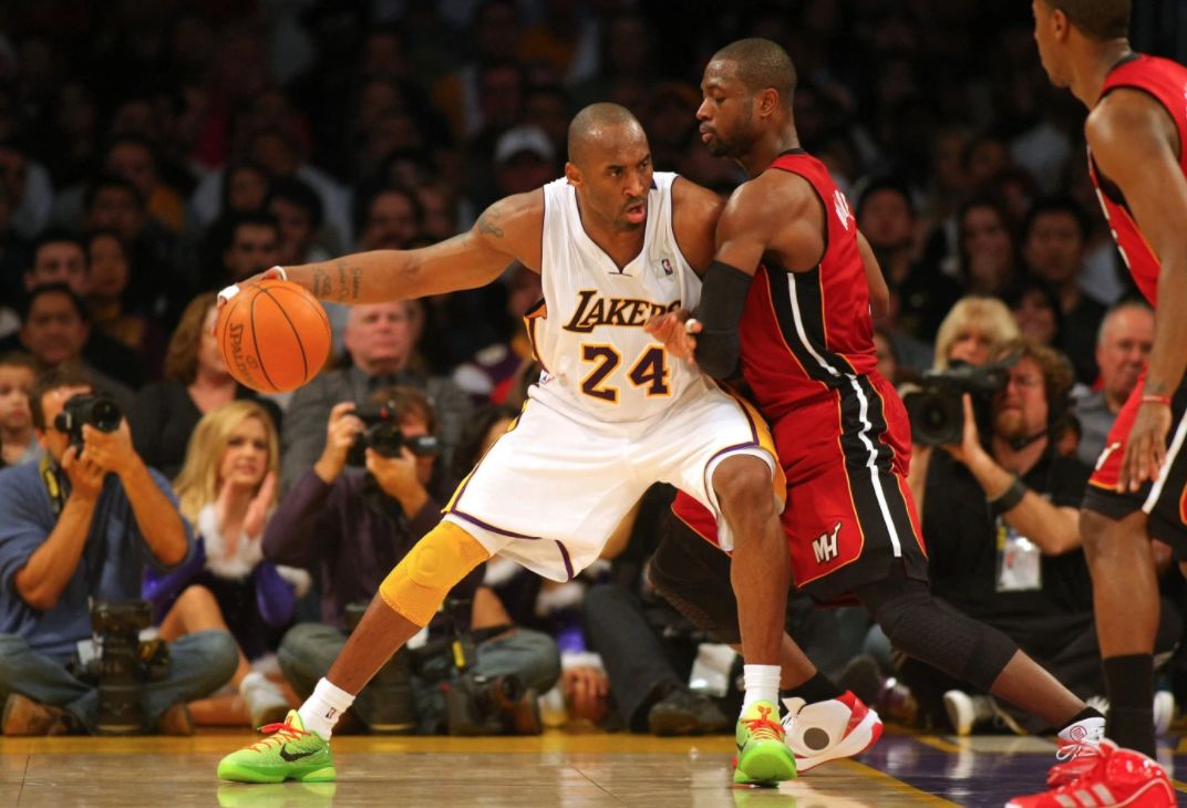 科比穿乔丹鞋的故事,科比篮球故事完整视频