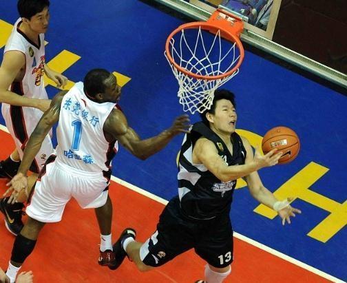 人情味！深圳主场揭幕战将致敬玄冥二老他们是球队图腾