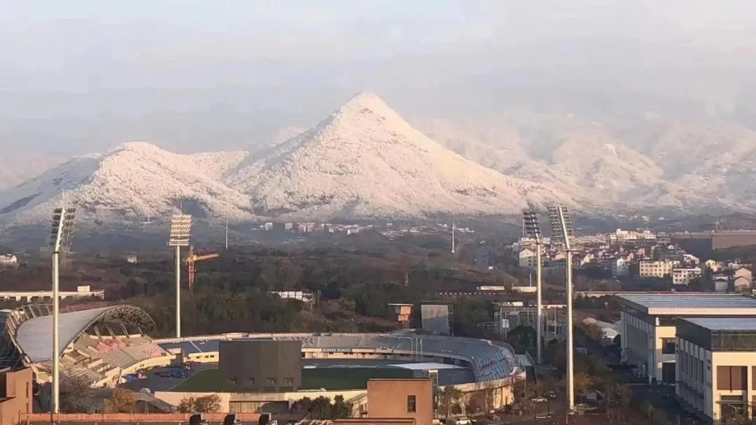 闪转腾挪转身,闪转腾挪连续过人