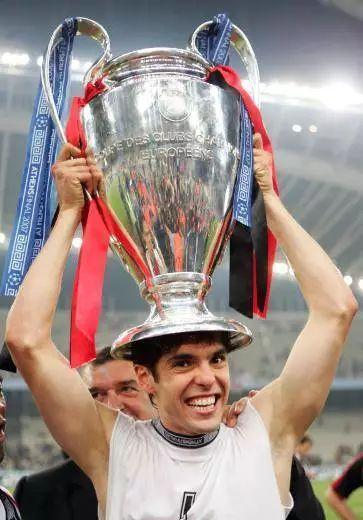 卡卡梅罗时期最后的巨星,梅罗前球王