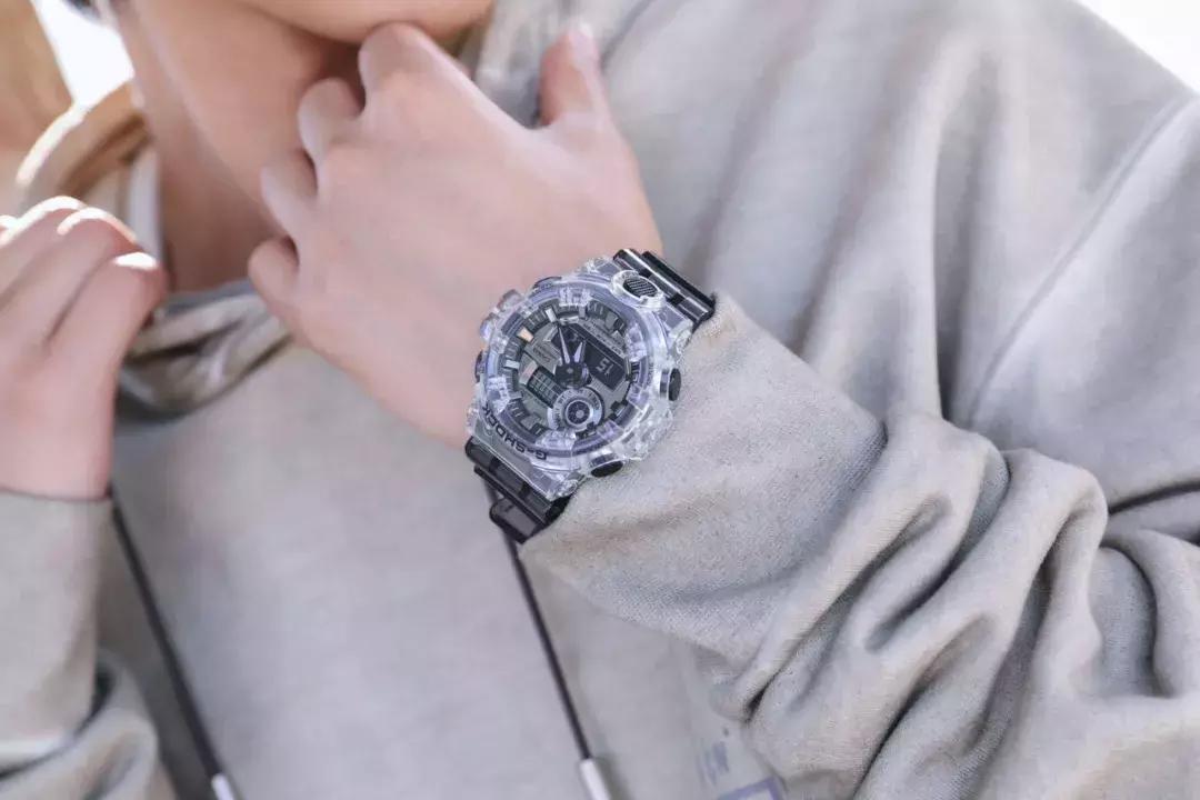 荷尔蒙最爆棚的手表,逆天荷尔蒙透明手表