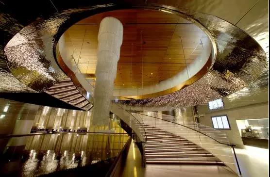 卡塔尔航空777经济舱体验,卡塔尔航空qsuite商务舱是哪个飞机