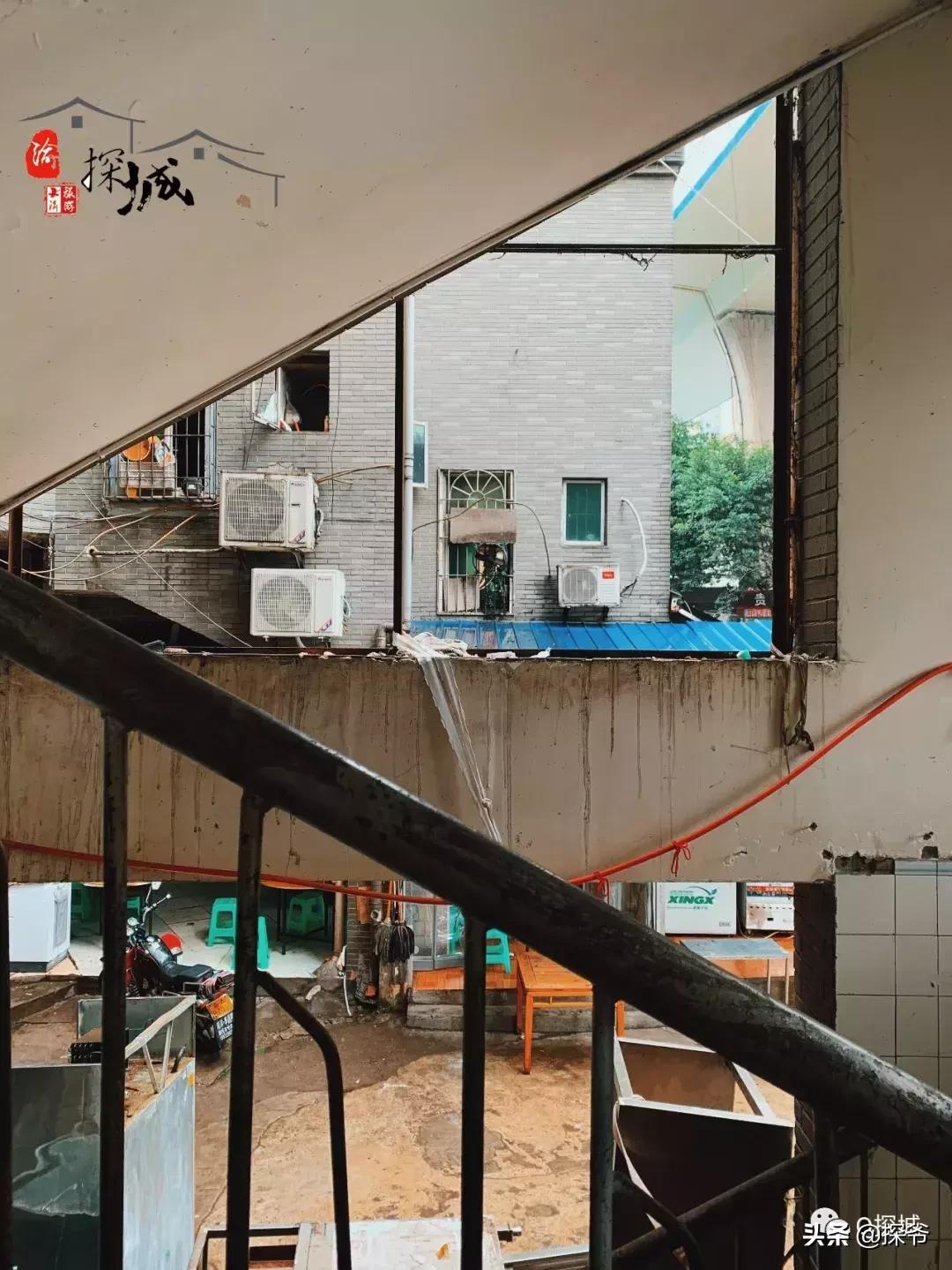 重庆大学城跳蚤市场,重庆最大跳蚤二手市场