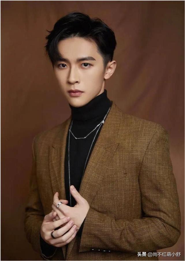 男生夏季穿搭一整套简单干净宽松,十大风格穿搭男士夏季新款