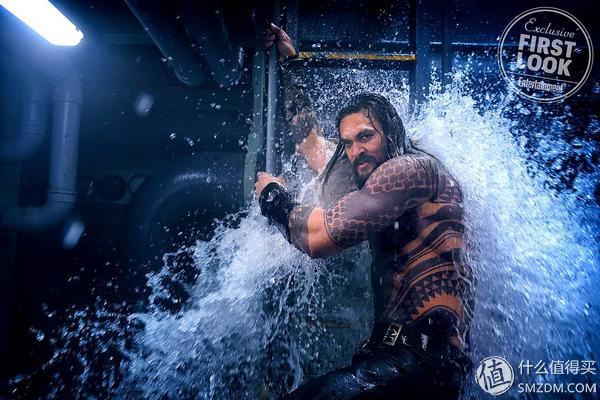 看腻了小鲜肉？《海王》凭肌肉和女神实现口碑逆袭：DC漫改指南