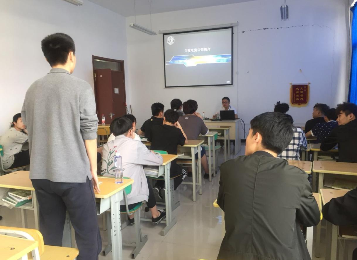 电竞专业就是学习“打游戏”？行业前景值得肯定，但仍需谨慎报考