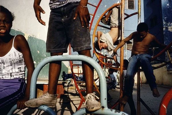 九条“不见得”,手机也能拍大片