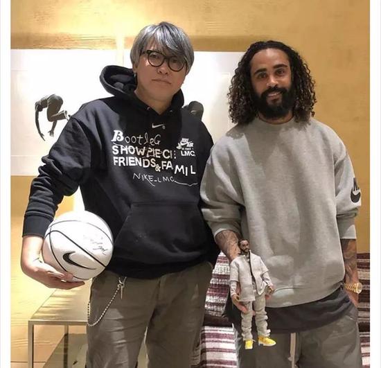 手办都比我穿得好系列!这位大神的玩偶,足下已经穿上了AirMag