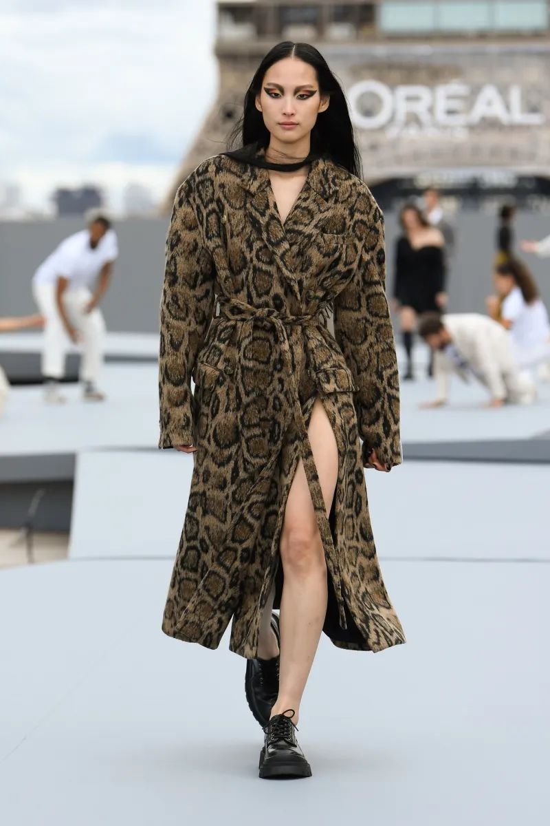 巴黎时装秀ladygaga,ladygaga巴黎时装秀